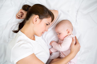 Как уложить ребенка спать без укачивания: прививаем полезную привычку