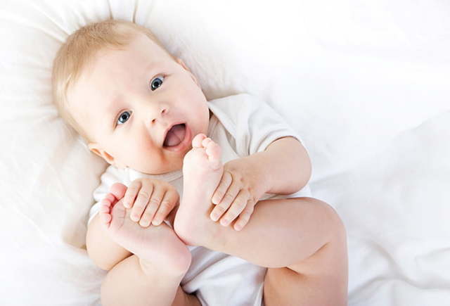 3 месяца ребенку: массаж игры и развитие малыша