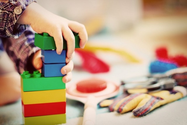 Развивающие игрушки для детей: как разобраться и выбрать нужные