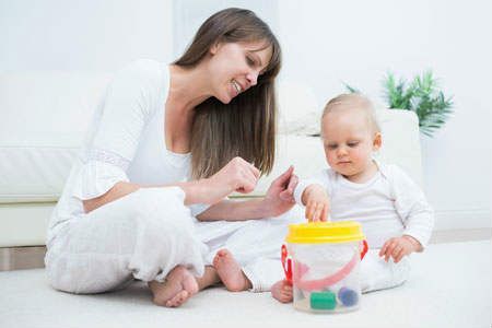 Раннее развитие ребенка от 1 года: как подобрать методику