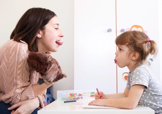 Как научить ребенка говорить букву р: начинаем занятия смалышом вовремя