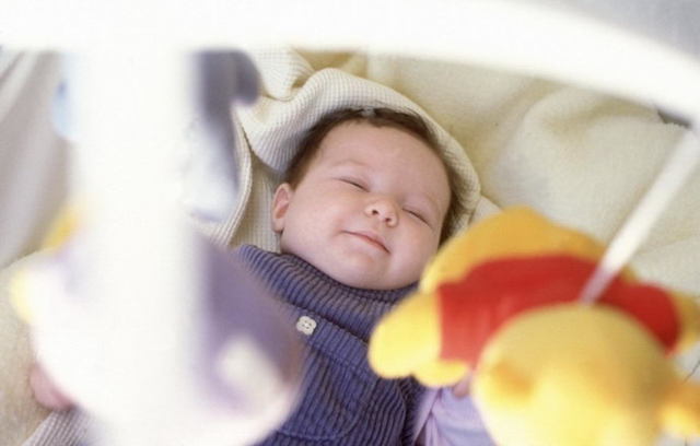 Икота у новорожденных после кормления: что делать маме в такой ситуации