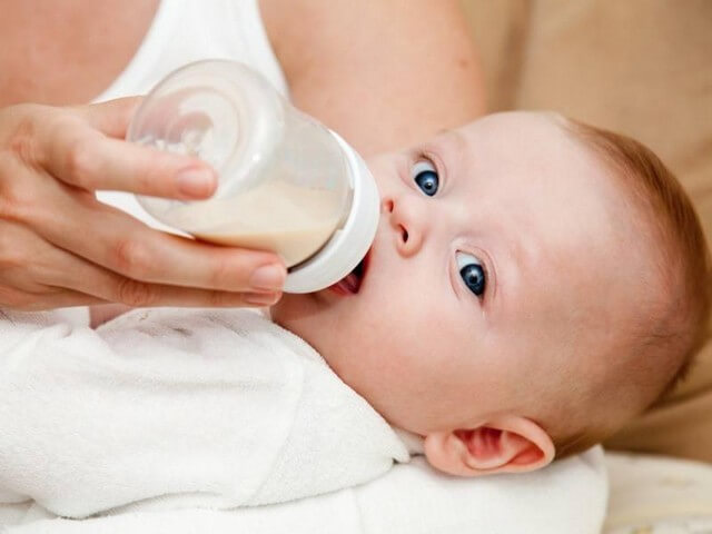 Ребенку 2 недели: как протекает развитие младенца в первые дни жизни