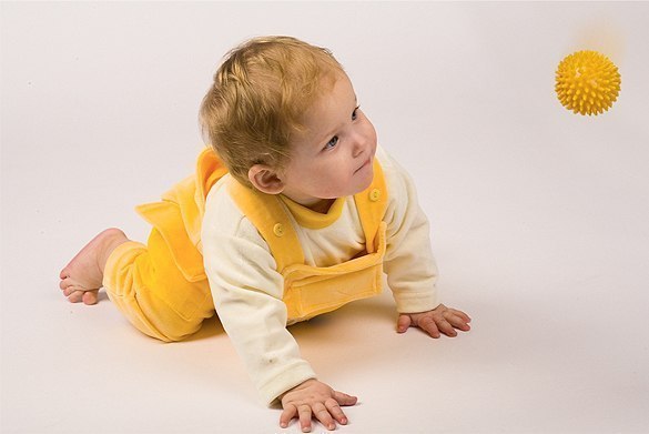 Ребенок в 2 месяца: физическое развитие и психология младенца