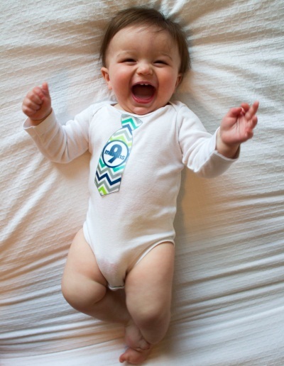 Девятый месяц развития ребенка: какими умениями обладает малыш в этом возрасте
