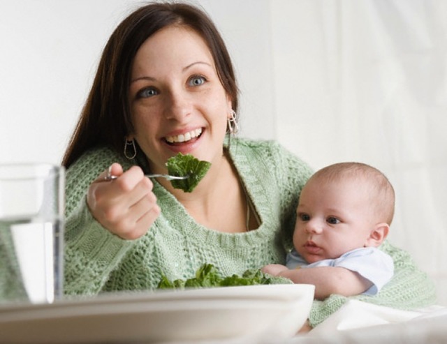 Блюда для мамы кормящей новорожденного ребенка: рецепты и меню на каждый день