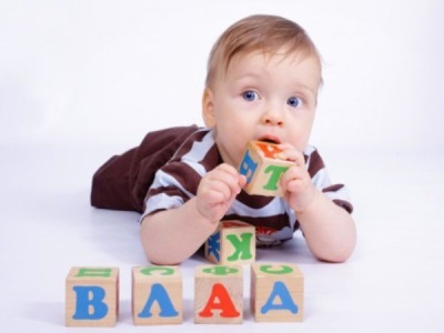 Развитие ребенка в 6 месяцев: как общаться с малышом