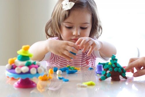 Сенсомоторное развитие детей раннего возраста: для чего это нужно