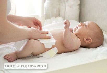 Ребенок 4 недели: развитие крохи и ежедневный уход за ним