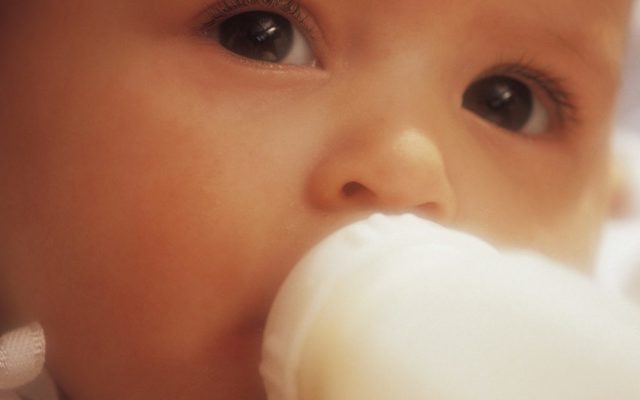 Витамины для новорожденных детей: профилактика болезней и помощь в развитии ребенка