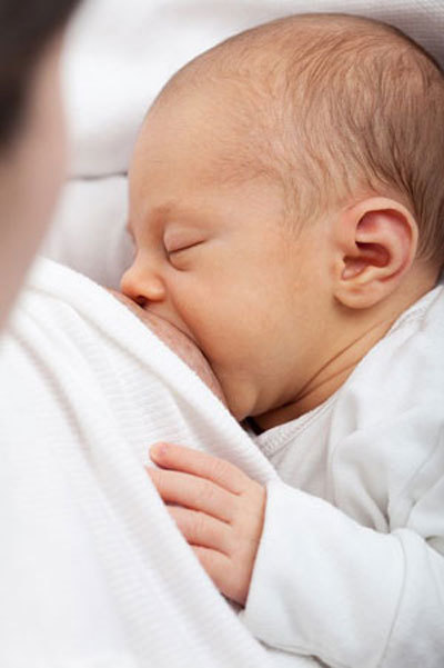 Правильное развитие ребенка по месяцам: как обеспечить уход своему малышу