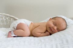Ребенок 3 недели после рождения: как идет развитие младенца