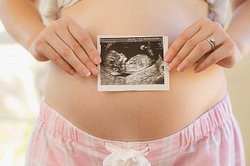 Развитие ребенка на 32 неделе беременности: начинаем готовиться к рождению крохи