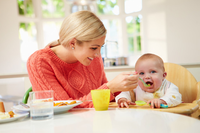 Ребенок в 7 месяцев: как протекает развитие крохи и налаживается питание
