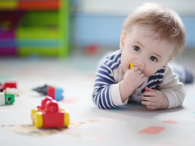 11 месяцев ребенку: как протекает развитие малыша и что он должен уметь