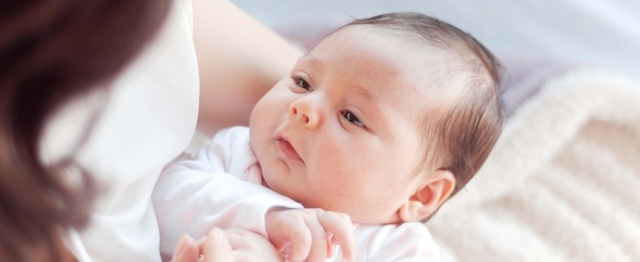 Развитие грудного малыша: как лучше организовать уход за ребенком