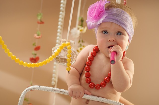 Развитие ребенка в 1 год 7 месяцев: какие навыки приобрел малыш к этому возрасту
