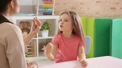 Как научить ребенка выговаривать букву р: полезные рекомендации маме и папе