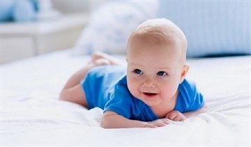Ребенок в 4 месяца: развитие и особенности ухода за мальчиком