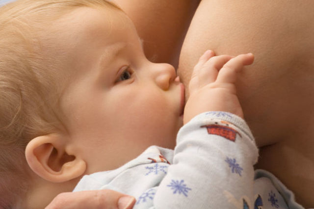 Ребенок от 0 до 1 месяца: развитие крохи в первые дни после рождения