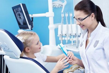 Витамины для зубов детям: как избежать походов к детскому стоматологу